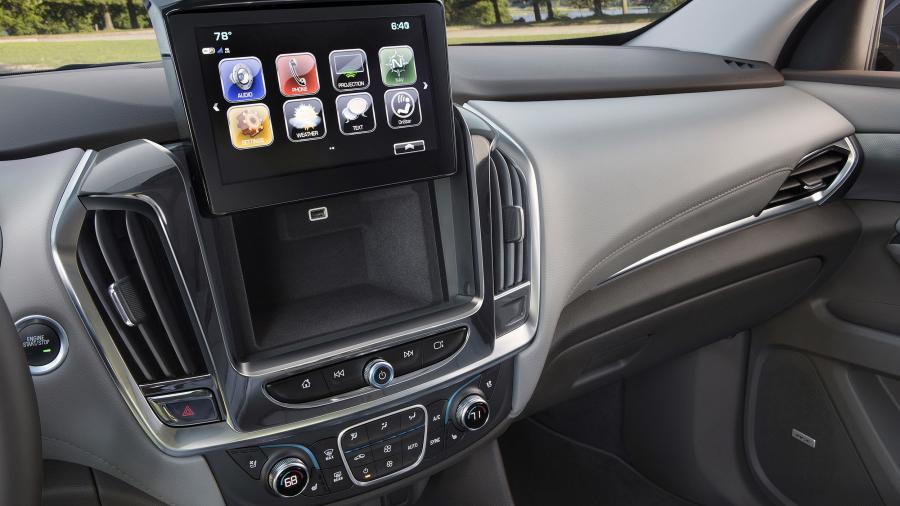 Детали интерьера Chevrolet Traverse 2017 года  (фото 22 из 61)